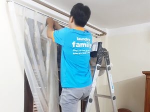 Rèm cửa dễ bị bám bụi cần giặt thường xuyên